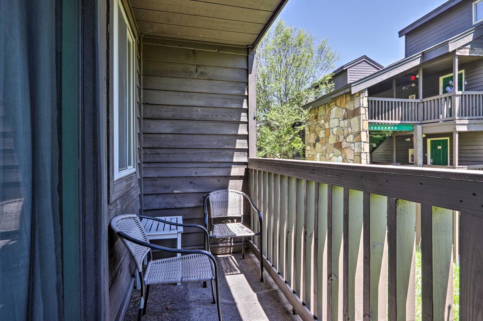 Condo With Pool And Grill Access About 4 Mi To Gatlinburg! Kültér fotó