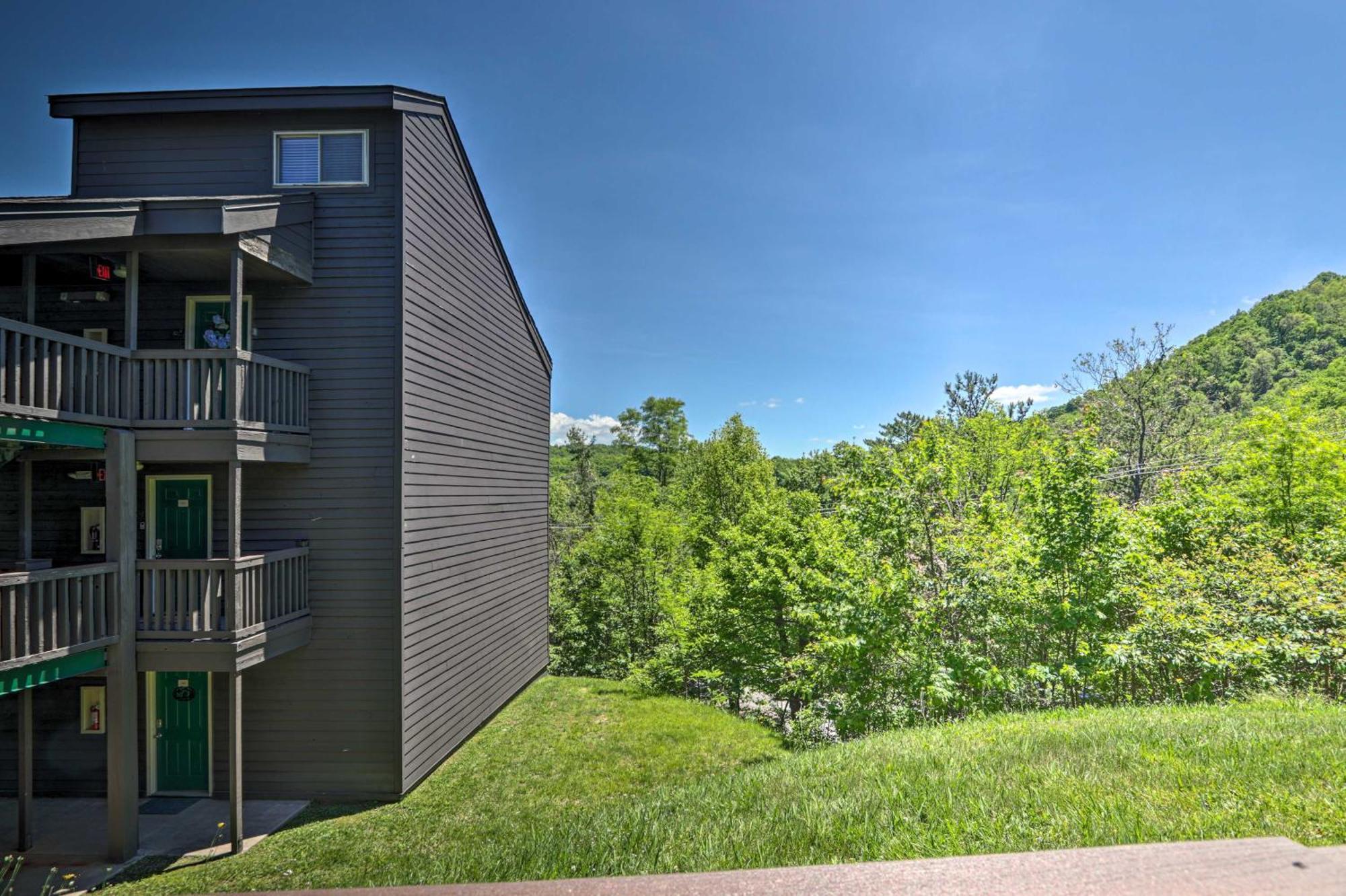 Condo With Pool And Grill Access About 4 Mi To Gatlinburg! Kültér fotó